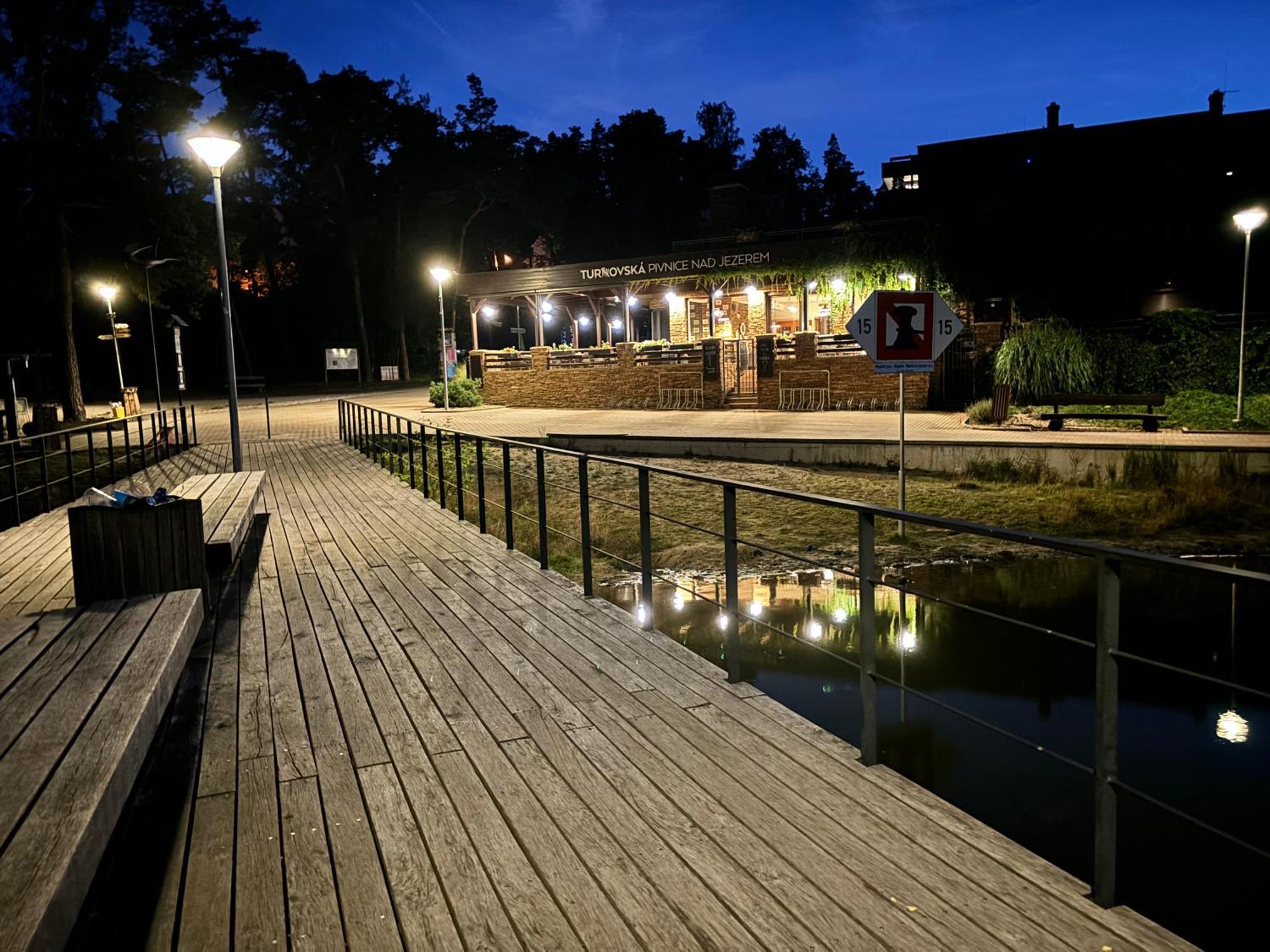 Jezerni Apartman S Terasou A Saunou V Lakepark Residence Doksy  Extérieur photo